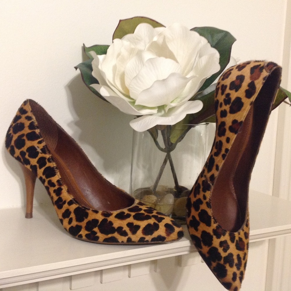 Genuine Leather Leopard Pumps